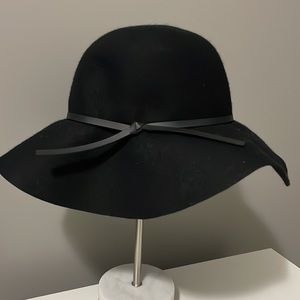 Black wool hat